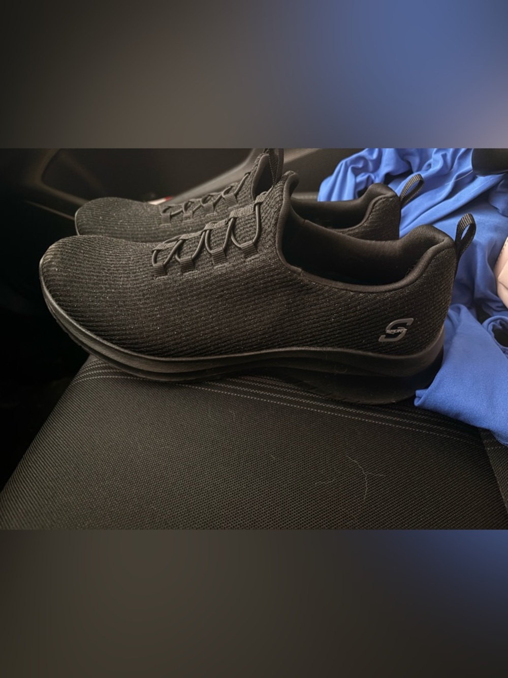 Women’sLightweight Black Slip-On Athletic Shoes